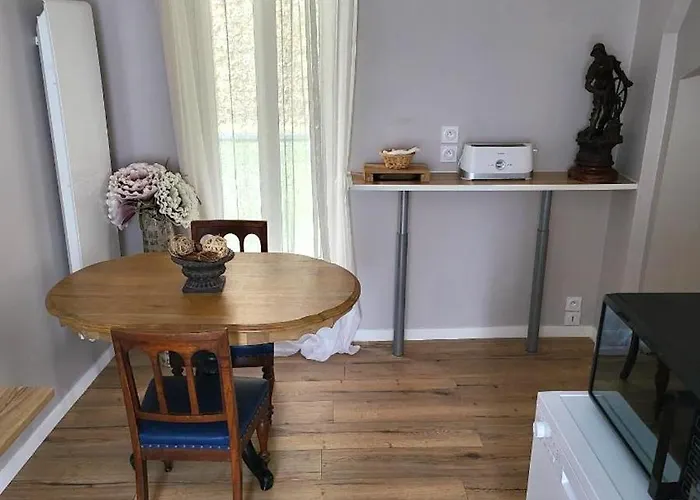 La Petite Reine Et Son Parking *